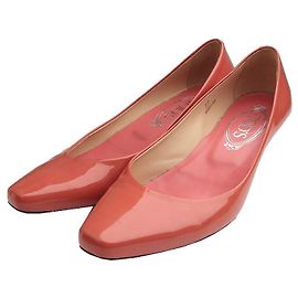 Tod's Zapatos planos de charol coral Rosa