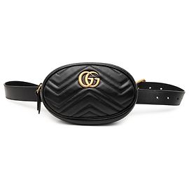Schwarze GG Marmont gesteppte Leder-Gürteltasche von Gucci Schwarz