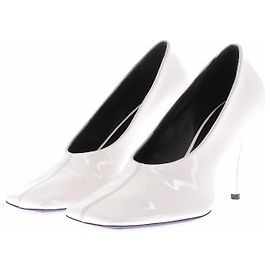 Phoebe Philo Escarpins blancs en cuir vernis Blanc