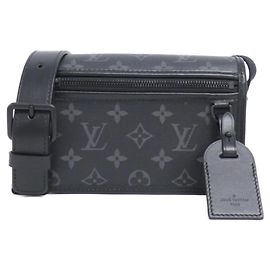 Bolsa de Ombro Louis Vuitton Monogram Eclipse Bosphor Preto