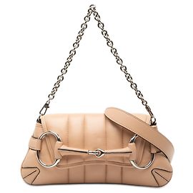 Bolsa Gucci pequena de couro de bezerro matelado bege com corrente Horsebit Bege