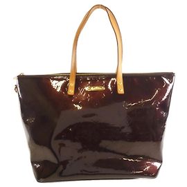 Borsa a Spalla Bellevue GM Vernis Louis Vuitton Bordò