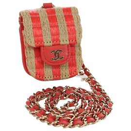 Custodia per AirPods CHANEL in rafia rossa e oro CC Auth 165839SAM Rosso D'oro