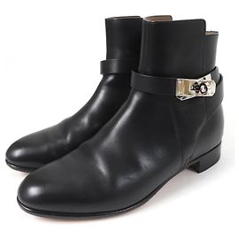 Botas de couro com fivela Kelly da Hermès Preto