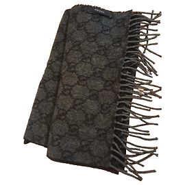 Gucci gray wool scarf with monogram Grey Dark grey