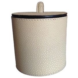 Autre Marque Giobagnara Round Stingray Leather Box Beige Beige