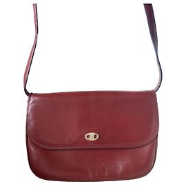 Bolsa de ombro Céline Triomphe em couro vermelho escuro Bordeaux
