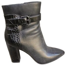 Autre Marque What For Black Leather Ankle Boots Black