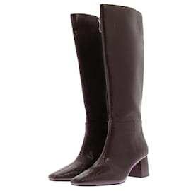 Autre Marque Botas marrons de couro Marrom