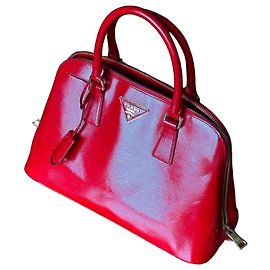 Prada Rote Mittelgroße Saffiano Vernice Promenade Handtasche Rot