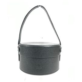 Bolsa de mão em couro Taiga Louis Vuitton Preto