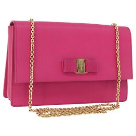 Bolsa de Ombro Vala Chain em Couro Rosa Dourado Auth 172403 da Salvatore Ferragamo Rosa Dourado