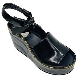 Céline Sandálias de salto plataforma de couro escovado gráfico acolchoadas pretas de 90 mm Celine Preto