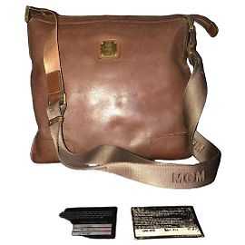 Bolsa transversal de couro MCM München Marrom