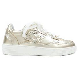 Laminierte Kalbsleder-Sneaker Chanel G45079B15512 Golden