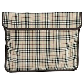 Pochette de lona con estampado Nova Check de Burberry Beige