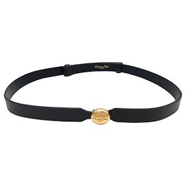 CINTA NOVA CHRISTIAN DIOR D-PEPITE EM COURO PRETO COM FIVELA DOURADA TAMANHO 60 A 84 Preto