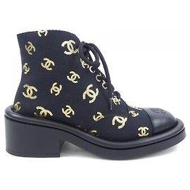 Botas de amarrar em tecido estampado/couro de cordeiro Chanel G39093Y56084 Preto