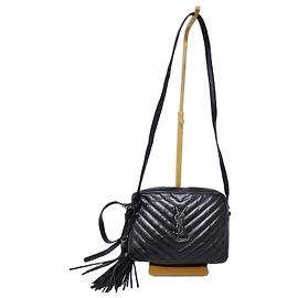SAINT LAURENT Bolsa de câmera Lou em couro matelassé Monogram preto Preto