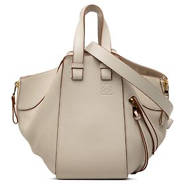LOEWE Bolsa Hammock em couro de bezerro granulado médio marrom Marrom Bege