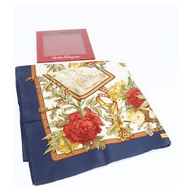 Bufanda/Chal de seda con estampado floral Salvatore Ferragamo, Marino, Chal, Mujer Azul marino