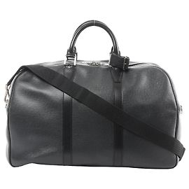 Borsa da viaggio Louis Vuitton Kendall PM in pelle Taiga nera M30122 Nero
