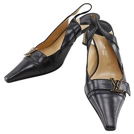 Louis Vuitton Initiale Leather Pumps Black