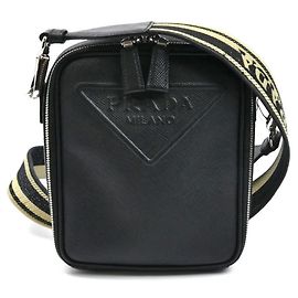 Sac à main en cuir noir Prada Noir