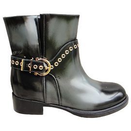 Salvatore Ferragamo Ankle Boots Black Patent Leather Black