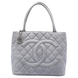 Bolsa Medallion em Caviar Cinza Chanel Marrom Cinza