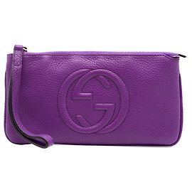 Pochette Soho en cuir de veau violet à texture granuleuse Gucci Violet