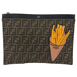 Borsa Clutch Fendi FF Zucca in Pelle e Tela Argento Metallico