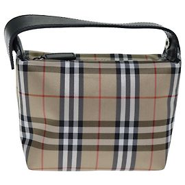 Pochette de nylon con estampado Nova Check de Burberry Beige