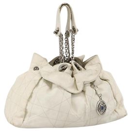 Borsa a spalla Canage Chain Christian Dior in pelle di agnello bianca e argento Auth 169703 Argento Bianco