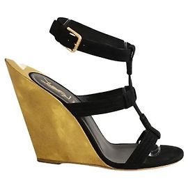 Yves Saint Laurent Golden heels Golden