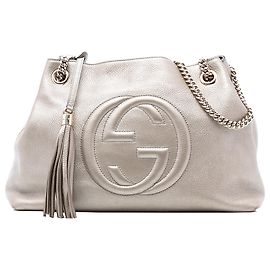 Tote Soho con cadena en piel de becerro metalizada dorada Medium de Gucci Dorado Otro