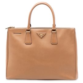 Prada Gran Tote Doble Cierre Galleria Saffiano Lux Marrón Castaño
