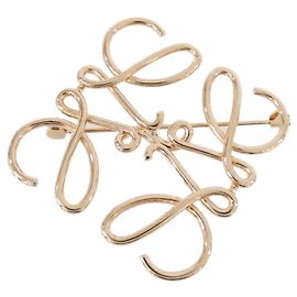 Loewe Brosche aus Roségold Golden