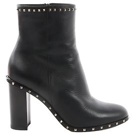 Valentino Garavani Rockstuds Leather Ankle Boots in Black, Size 37.5 EU Black