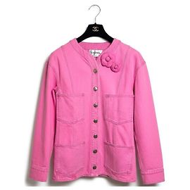 Chaqueta de camelia de denim neón rosa Chanel 21S icónica FR 36 Rosa Hardware de plata