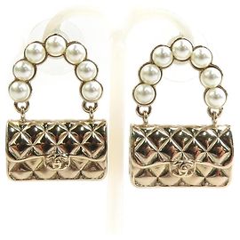 Boucles d'oreilles en or matelassé Chanel Doré