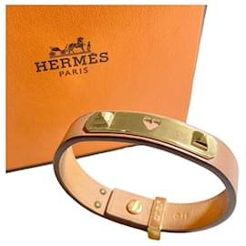 Bracelet charm en motif cœur As de Coeur d'Hermès Marron