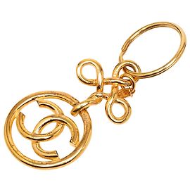Llave de medallón CC chapada en oro de Chanel Dorado