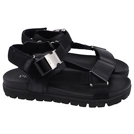 Sandali Piani Sportivi Prada in Pelle di Vitello Nera Nero