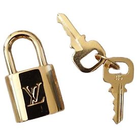 Cadenas Louis Vuitton doré avec clés Doré