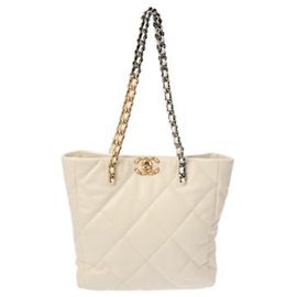 Bolsa Tote Chanel 19 com corrente Branco