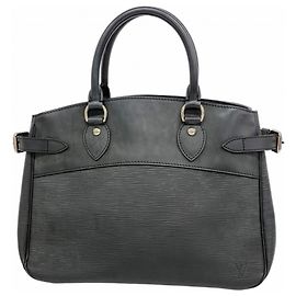 Louis Vuitton Epi Passy Handbag Black