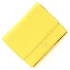 Céline Cartera trifold de piel de ternera granulada amarilla Celine Amarillo
