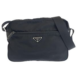 Bolsa de ombro Prada em nylon tessuto com logo triangular Preto