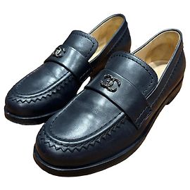 Chanel Navy Leather CC Loafers Navy blue